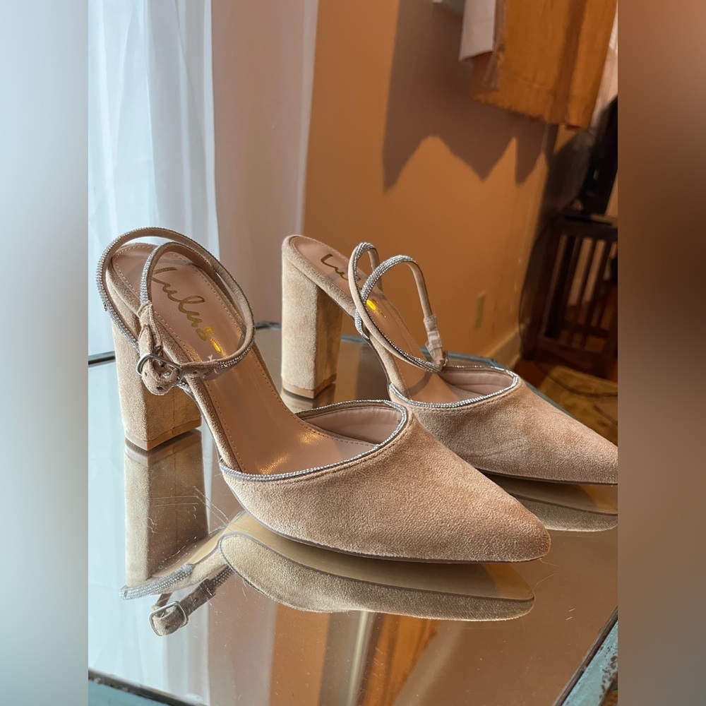 NWOT Nude Rhinestone and Suede Dress shoes